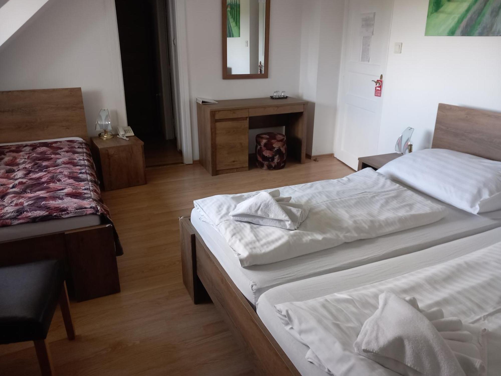 Hotel Familia Zamardi Room photo